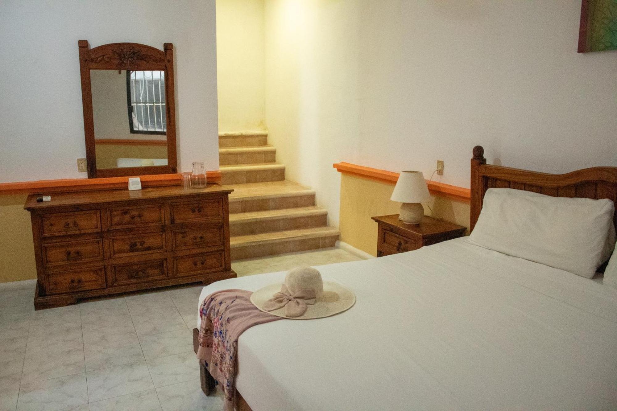 Hotel Vista Caribe 5Ta Av A 5 Pasos De La Playa Playa del Carmen Exteriör bild